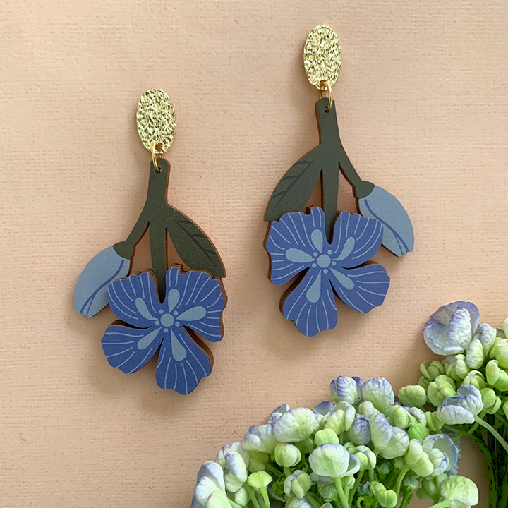 BLUE BLOOM WOODEN EARRINGS