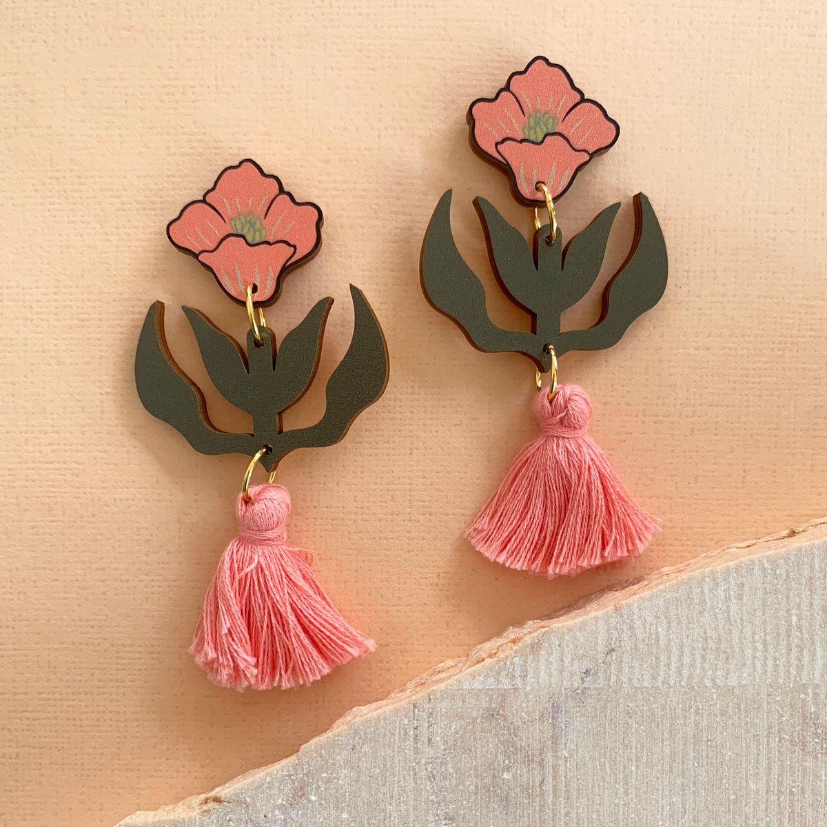 BLUSH GARDEN DIVINE WOODEN EARRINGS