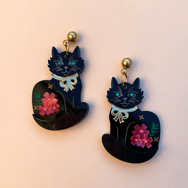 KITTY FLORA BLACK ACRYLIC EARRINGS