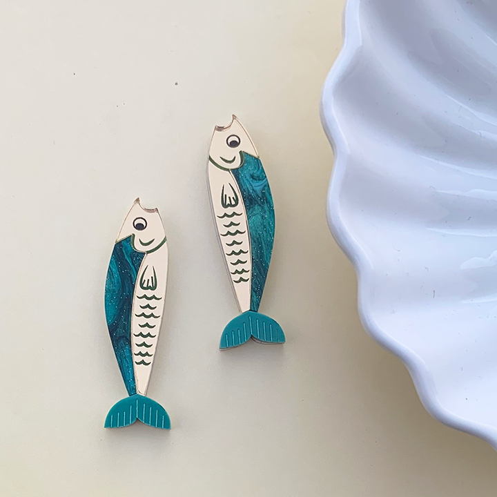 SWIMMING TO SARDINIA ACRYLIC EARRINGS GREEN