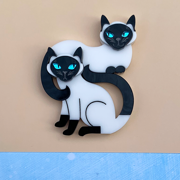 SLINKY SIAMESE ACRYLIC BROOCH