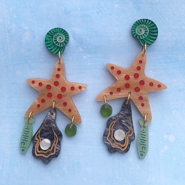 STARFISH CHARMER ACRYLIC EARRINGS