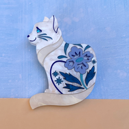 KITTY WILLOW WHITE ACRYLIC BROOCH