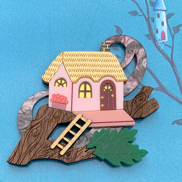 SALE FAIRY TREE HOUSE ACRYLIC BROOCH Peppy Chapette