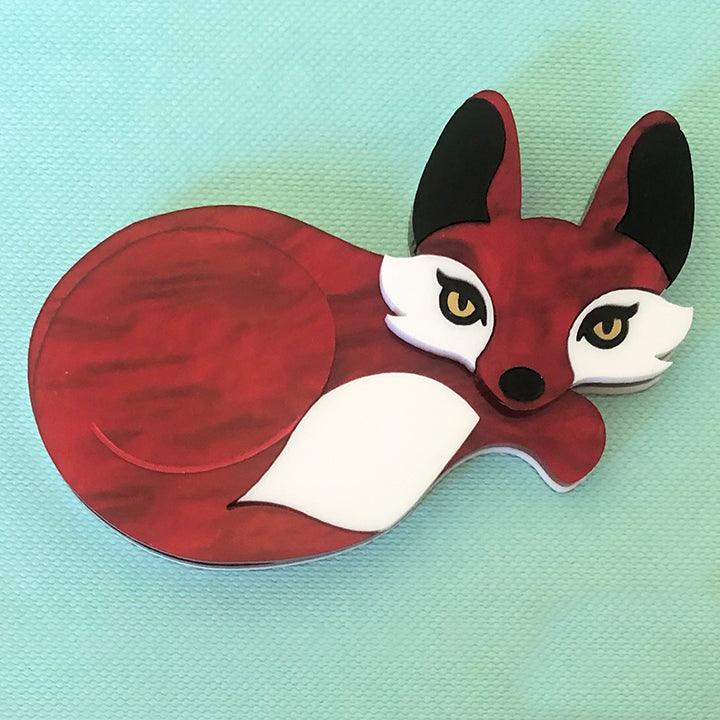 QUEEN FOX ACRYLIC BROOCH