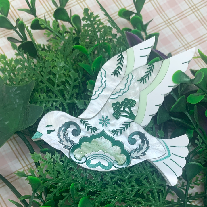 GREEN WILLOW TURTLE DOVE BROOCH